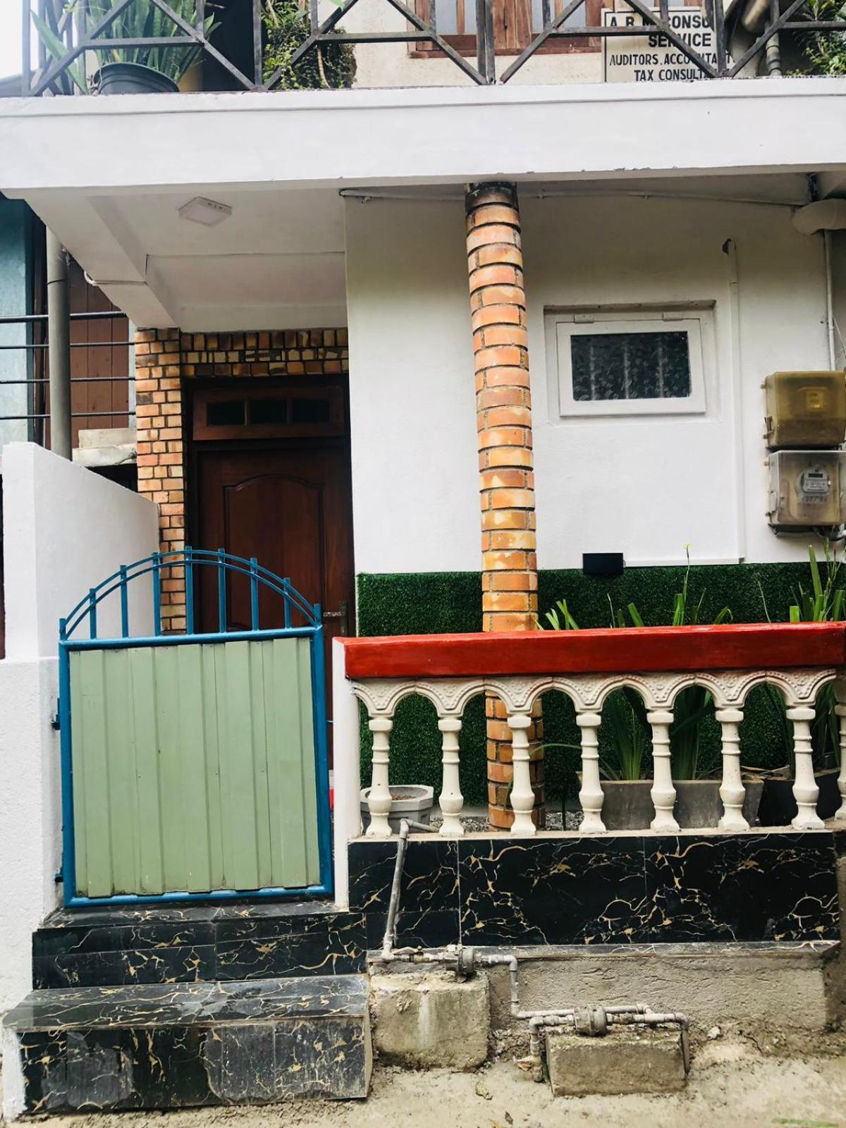 Kandy Railway Inn Exteriör bild